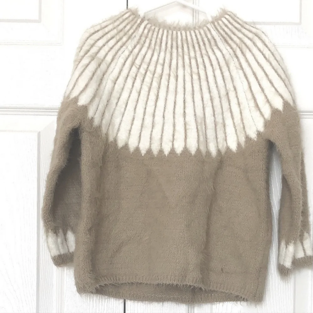NWT Rylee + Cru Sweater 4T 5T GIRL'S - Picture 1 of 4